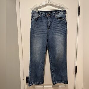 Judy Blue Mid-Blue Cropped Straight-Leg Jeans